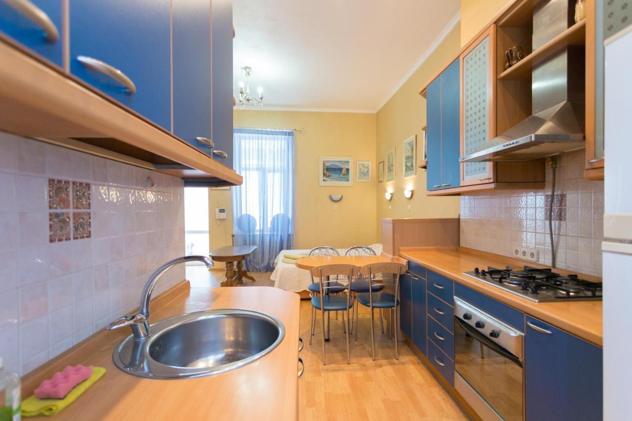 Central Area Apartments Kiev Buitenkant foto